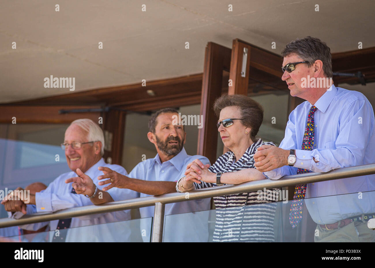 Prinzessin Anne visits Cowes RNLI Lifeboat Station 6. August 2018 mit meinem Mann Sir Tim Laurence Stockfoto