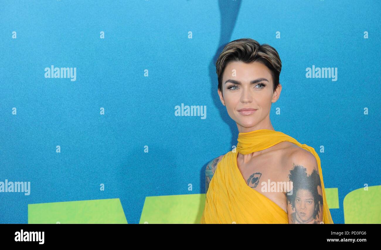 Los Angeles, CA, USA. 6 Aug, 2018. Ruby Rose in der Ankunftshalle für die MEG-Premiere, TCL Chinese Theatre (ehemals Grauman's), Los Angeles, CA August 6, 2018. Credit: Elizabeth Goodenough/Everett Collection/Alamy leben Nachrichten Stockfoto