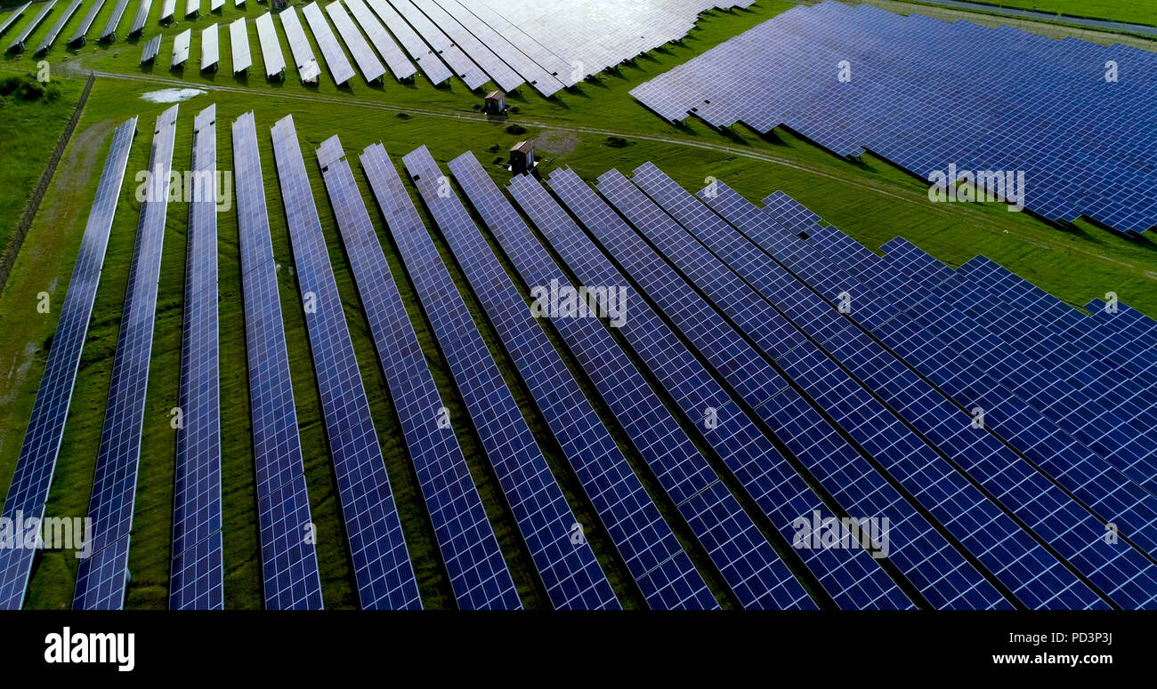 Solar Panels im Luftbild Stockfoto