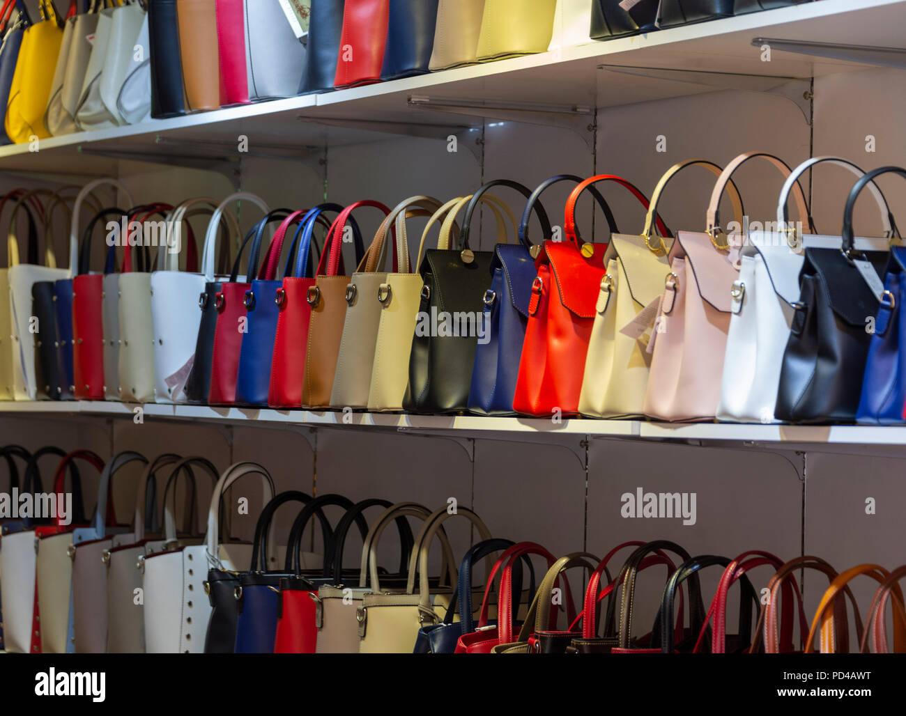Italienische Handtaschen Stockfotos und -bilder Kaufen - Alamy