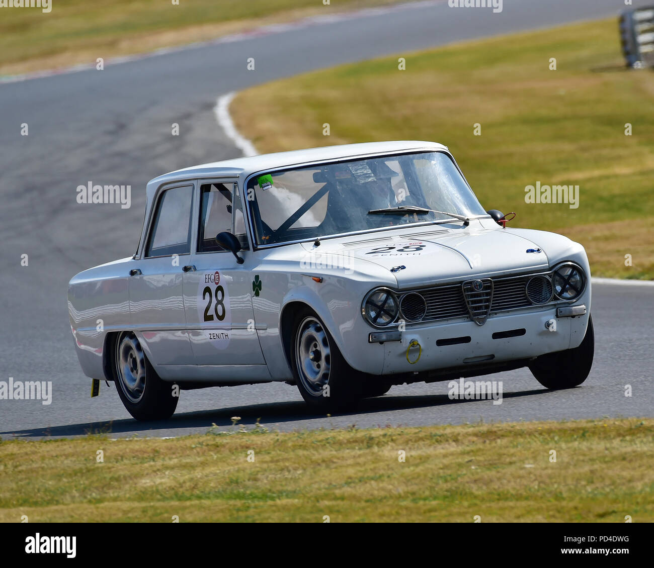 David Irwin Alfa Romeo Giulia Ti Hscc Hrsr Historische Tourenwagen Legenden Von Brands Hatch Superprix Juli 2018 Hscc Juni 2018 Autos Klassische Rac Stockfotografie Alamy