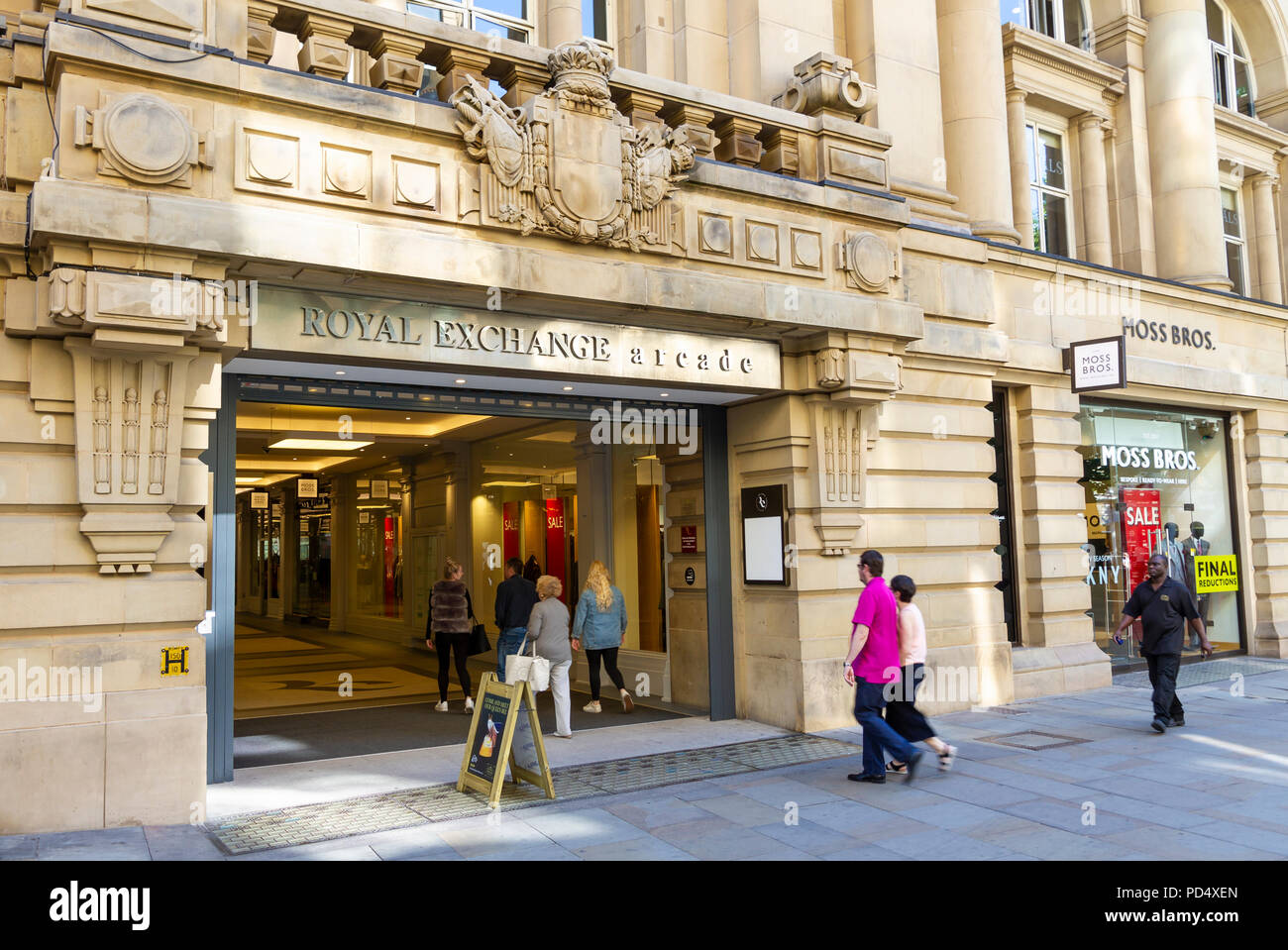 Eingang zum Royal Exchange Arcade, Manchester. Stockfoto