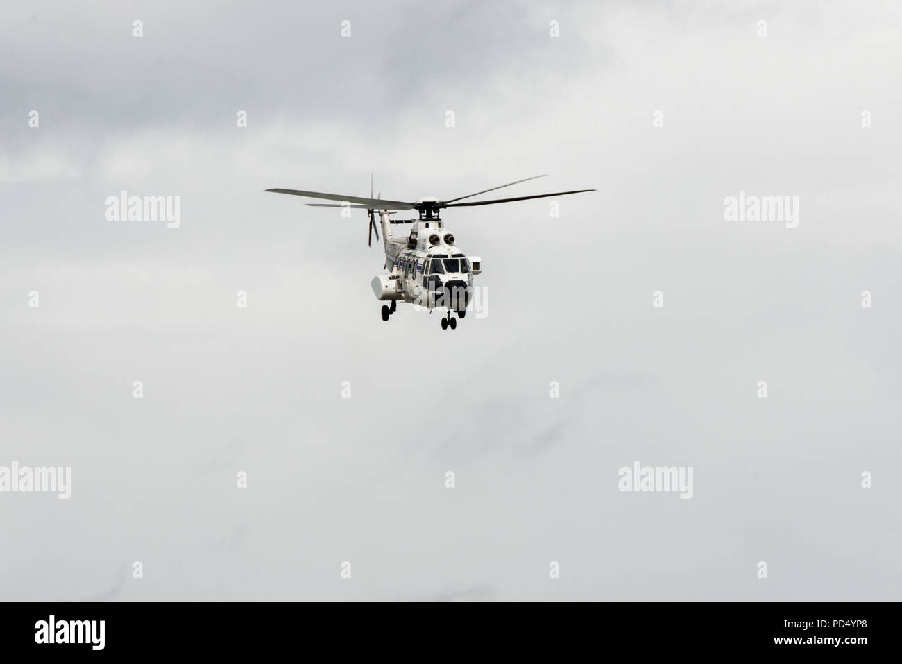Eurocopter as332 super puma helicopter -Fotos und -Bildmaterial in ...
