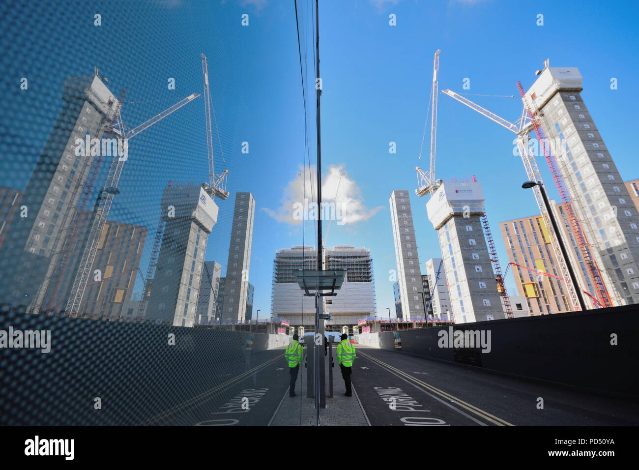 Neue Entwicklung im Glas in Wembley, London wider Stockfoto