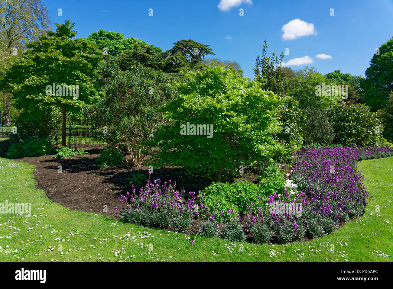 London, England - Mai 4, 2018: Hyde Park Gärten in voller Farbe. Stockfoto