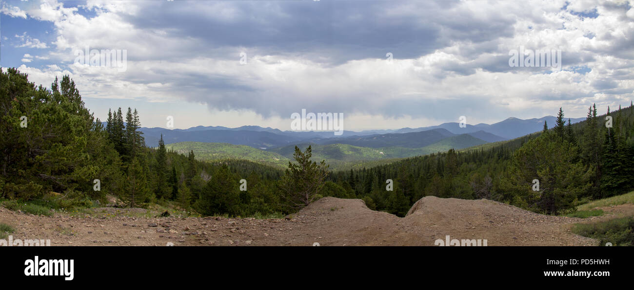 Erkunden Yankee Hill im Jeep Stockfoto