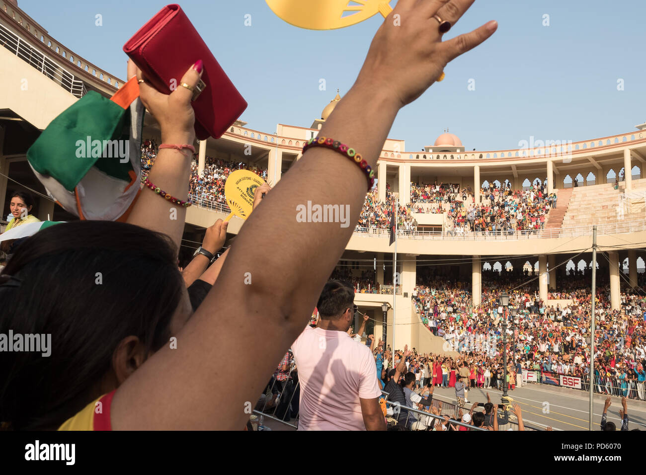 Wagah-Attari Grenze Zeremonie. Grenze zwischen Indien und Pakistan über 29 km von Amritsar und 22 aus Lahore, Juni 2018 Stockfoto