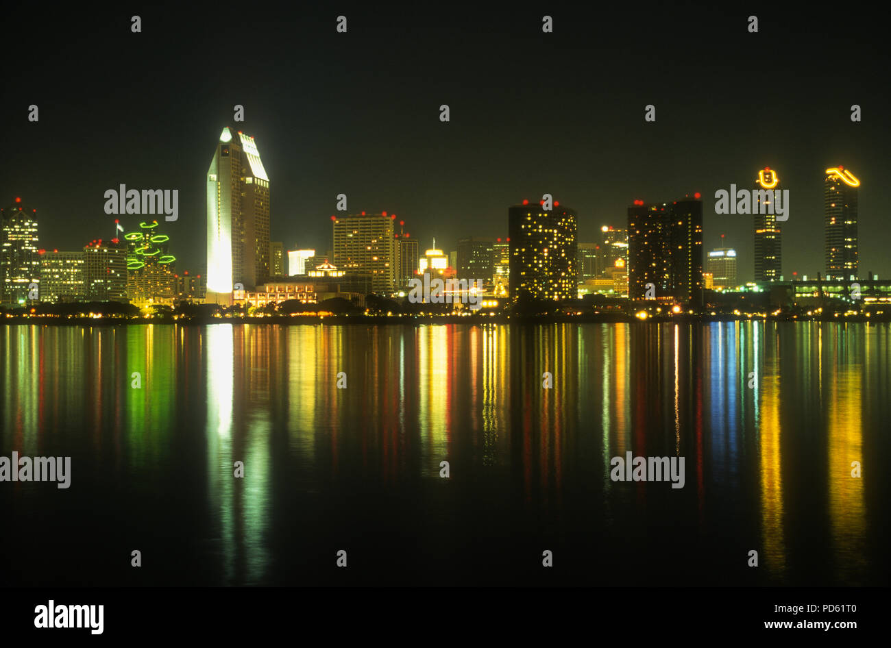 Nordamerika; USA; Kalifornien; San Diego; Skyline; Nacht Stockfoto
