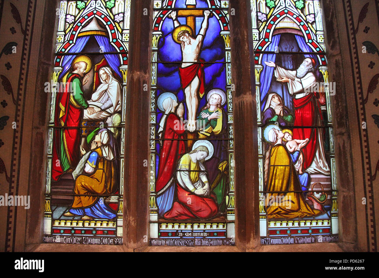 Osten Fenster von William Warrington im Jahre 1865 in der Kirche der Himmelfahrt in Timoleague Stockfoto