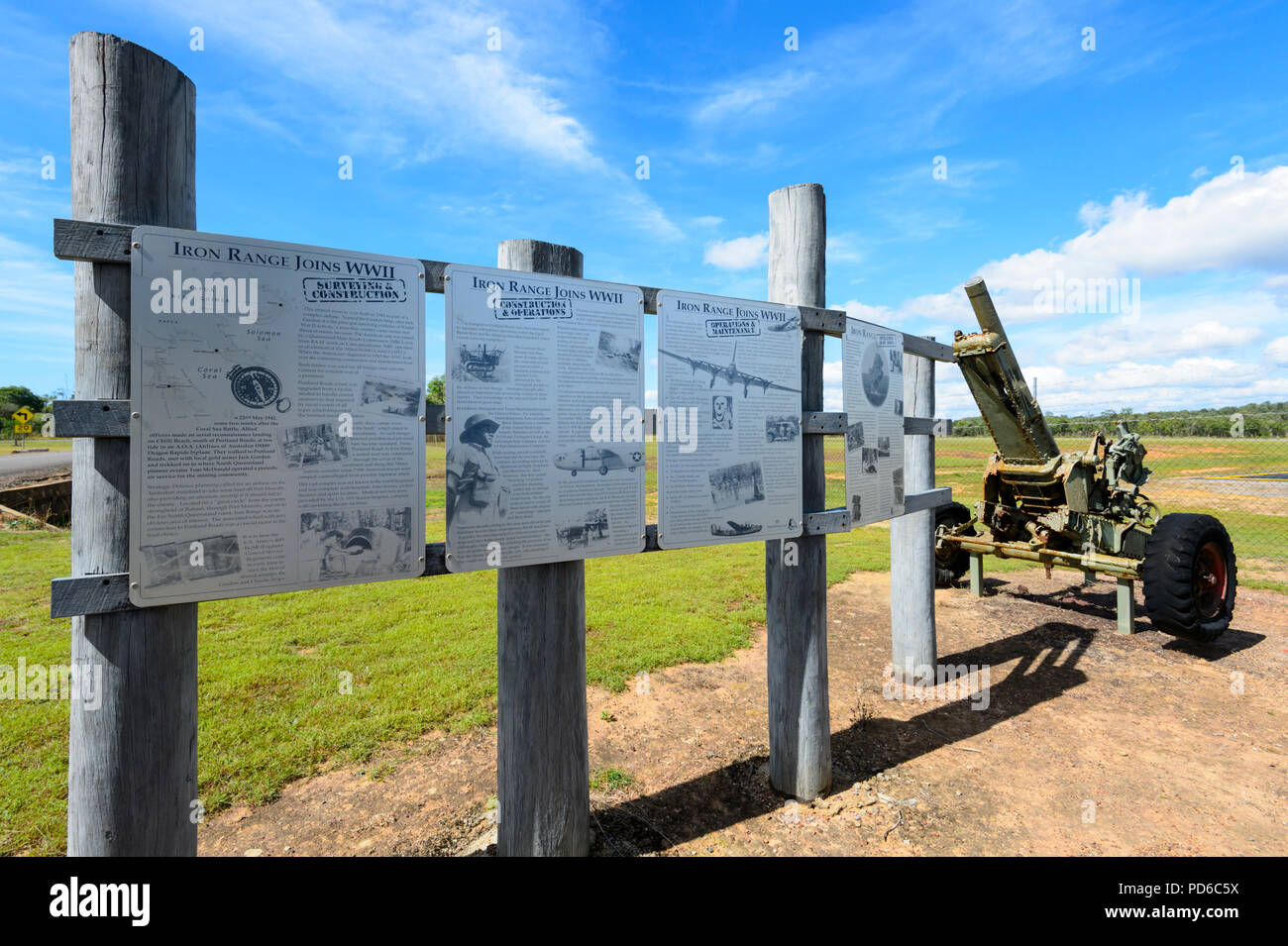 WWII Gun Anzeige an Lockhart River historischen Flughafen, Cape York, Far North Queensland, FNQ, QLD, Australien Stockfoto