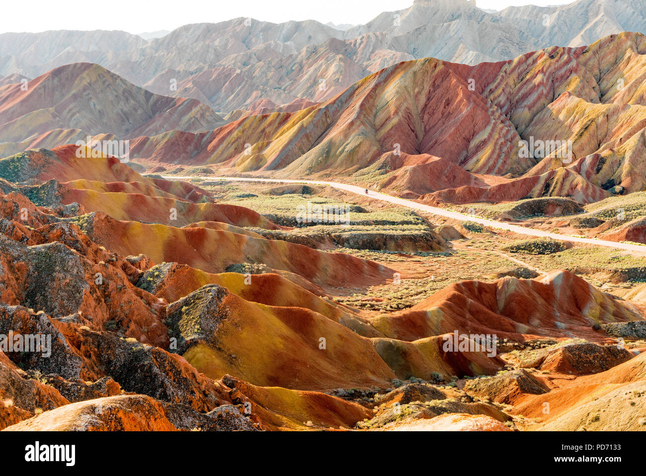 Bunte Steine auf die zhangye Danxia Relief Stockfoto