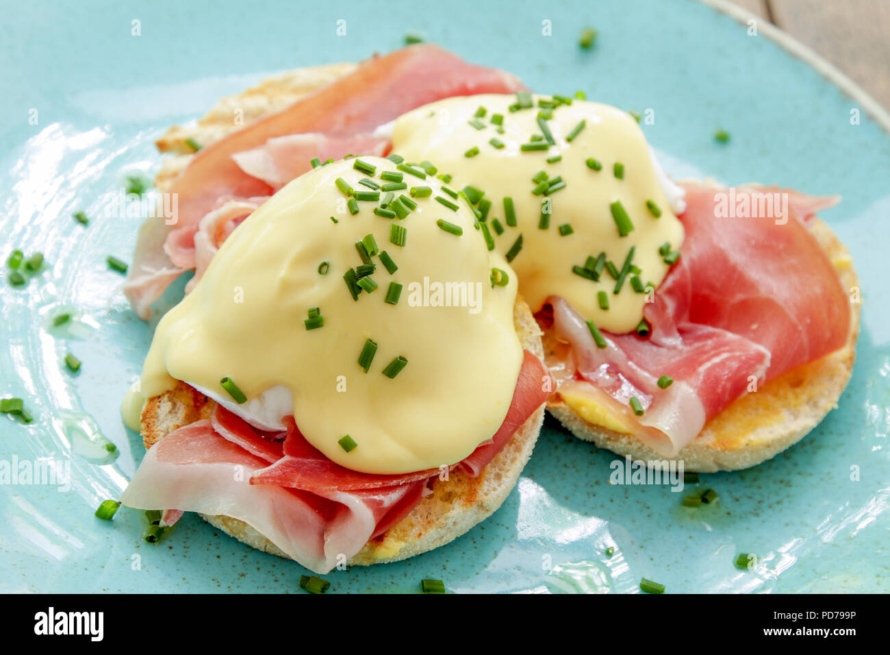 Eier benedikt frühstück -Fotos und -Bildmaterial in hoher Auflösung – Alamy