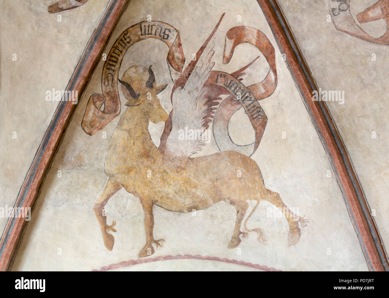 Mittelalterliche Gewölbemalerei im Chor, dem Evangelisten Lukas als Stier Stockfoto
