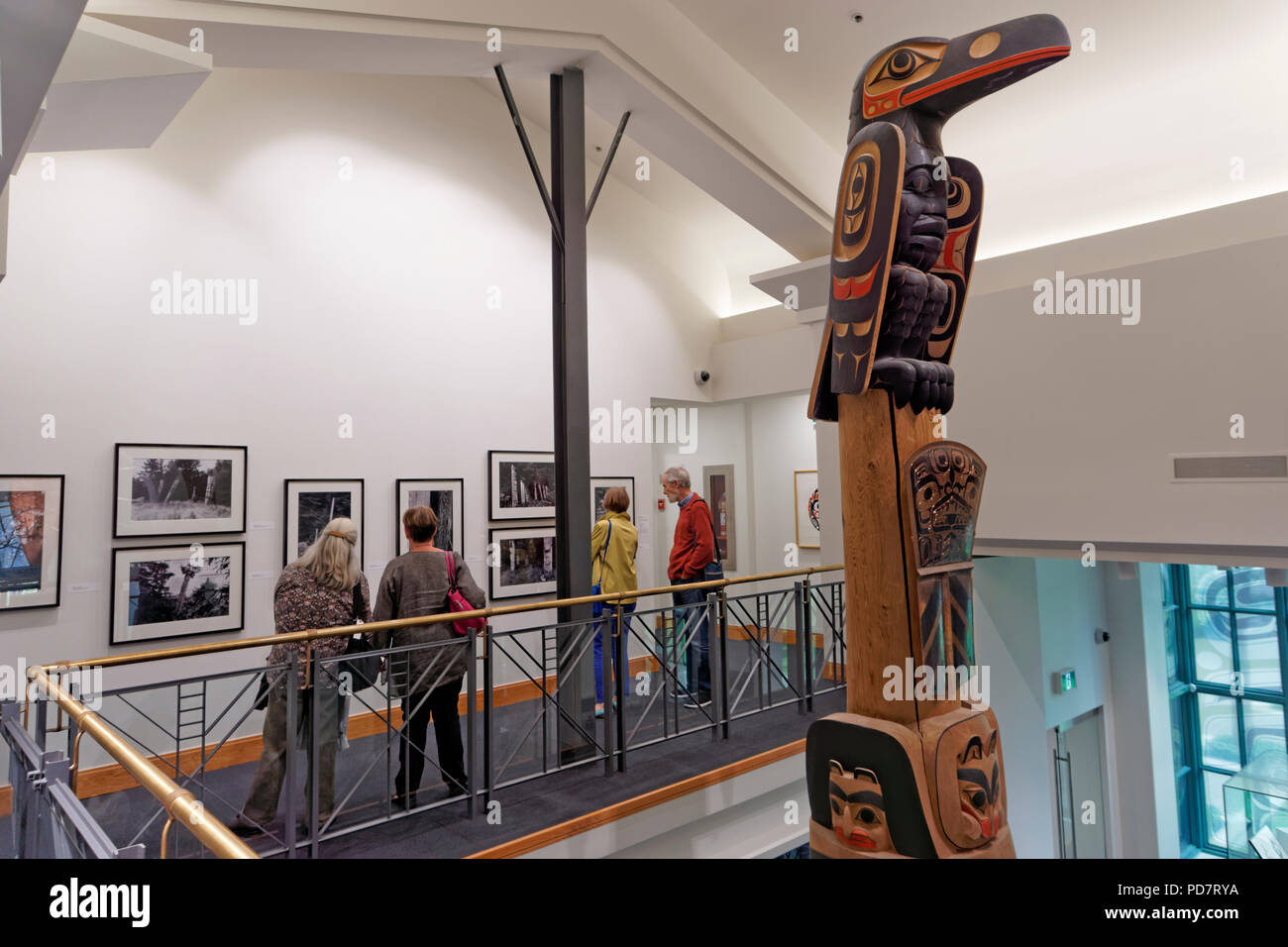 James Hart-Totem Pole in der Bill Reid Galerie der Nordwestküste Kunst, Vancouver, British Columbia, Kanada Stockfoto James Hart-Totem Pole in der Bill Reid Galerie der Nordwestküste Kunst, Vancouver, British Columbia, Kanada Stockfoto