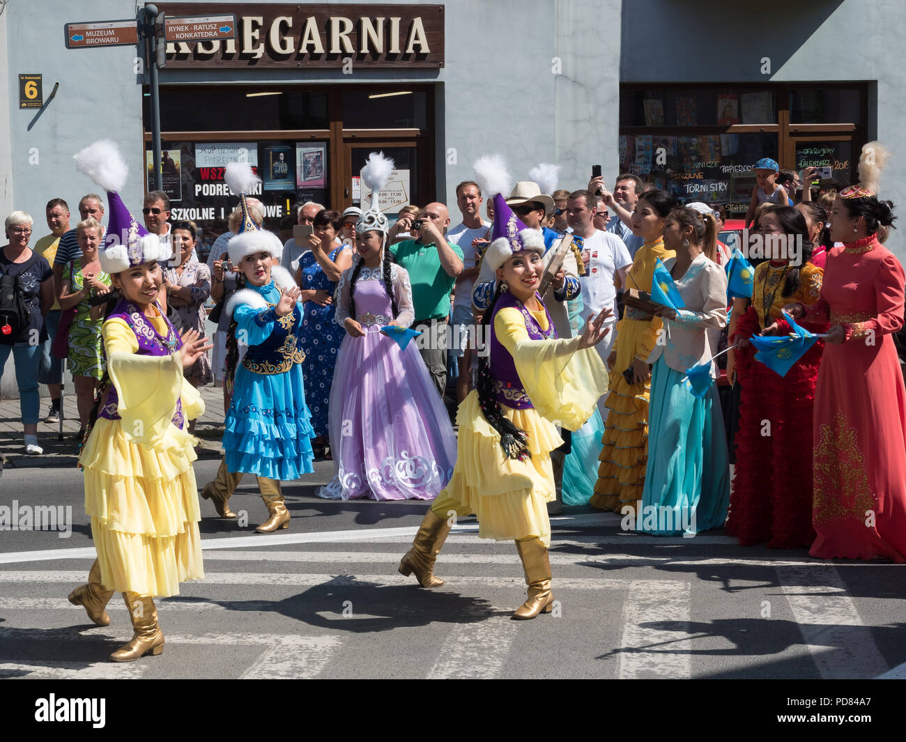 Die 55 Beskiden Highlanders "Woche der Kultur 29.07 - 06.08.2018. Eine Parade durch die Straßen von Żywiec in Polen 04.08.2018 Stockfoto