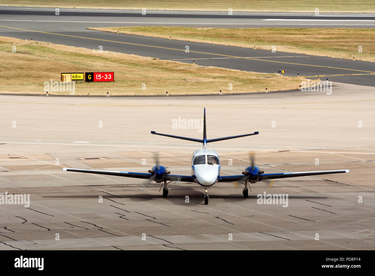 Cessna F406 Caravan II am Flughafen Birmingham, UK (G-finden) Stockfoto