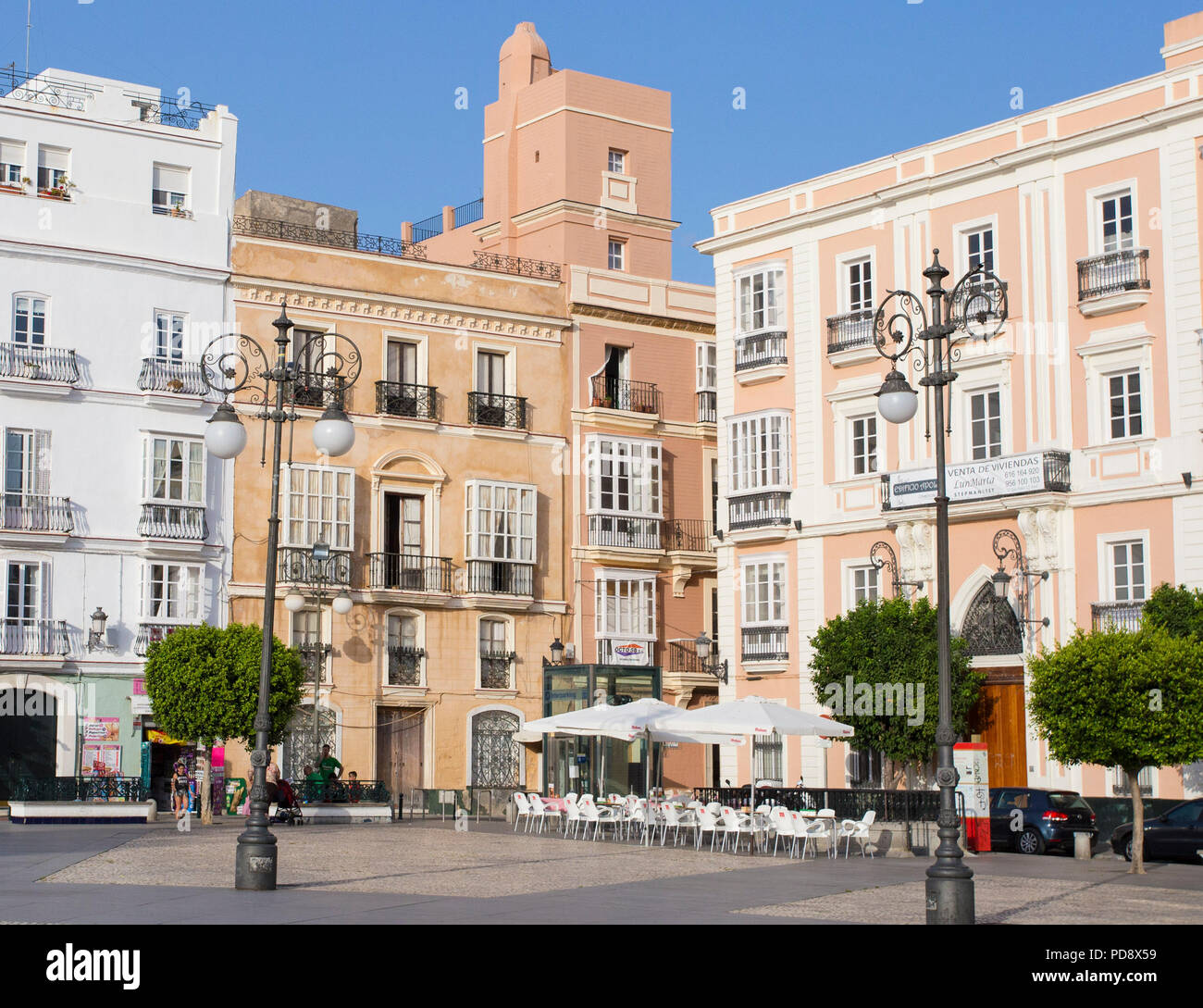 Wohnungen in Cadiz, einer mit einem Turm Tavira Stockfoto