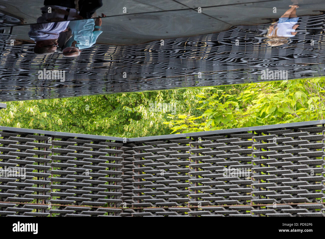 Serpentine Gallery jährliche Sommer Pavillon entworfen von Frida Escobedo. 2018 London, England, Vereinigtes Königreich, Europa Stockfoto