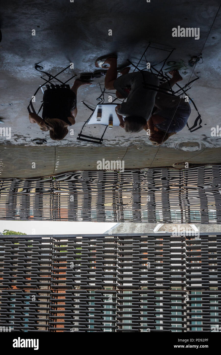 Serpentine Gallery jährliche Sommer Pavillon entworfen von Frida Escobedo. 2018 London, England, Vereinigtes Königreich, Europa Stockfoto