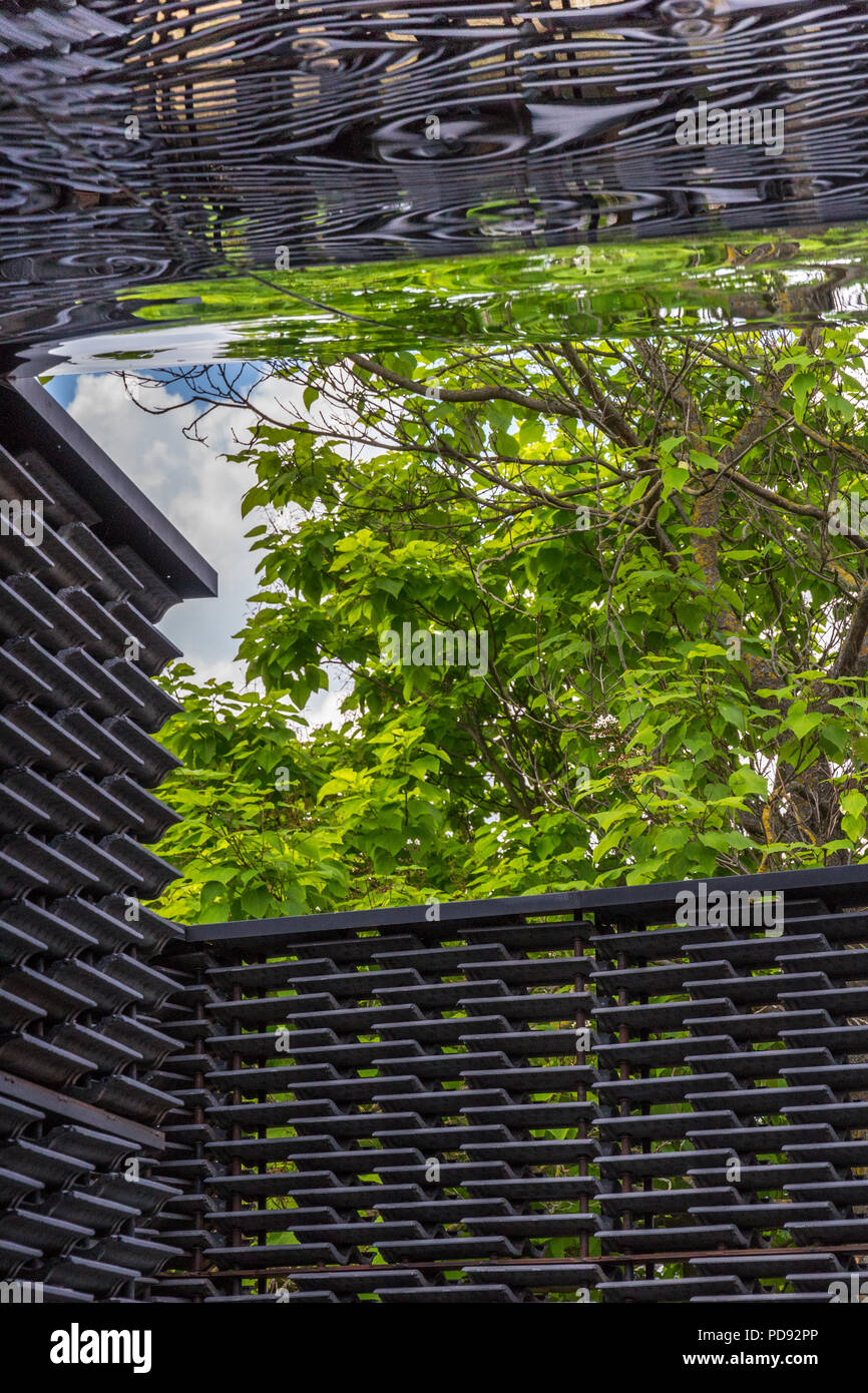 Serpentine Gallery jährliche Sommer Pavillon entworfen von Frida Escobedo. 2018 London, England, Vereinigtes Königreich, Europa Stockfoto