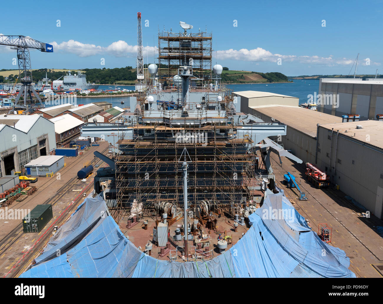 Schiff im Trockendock von pendennis Werft, Falmouth, Cornwall, England, Großbritannien, Großbritannien. Stockfoto