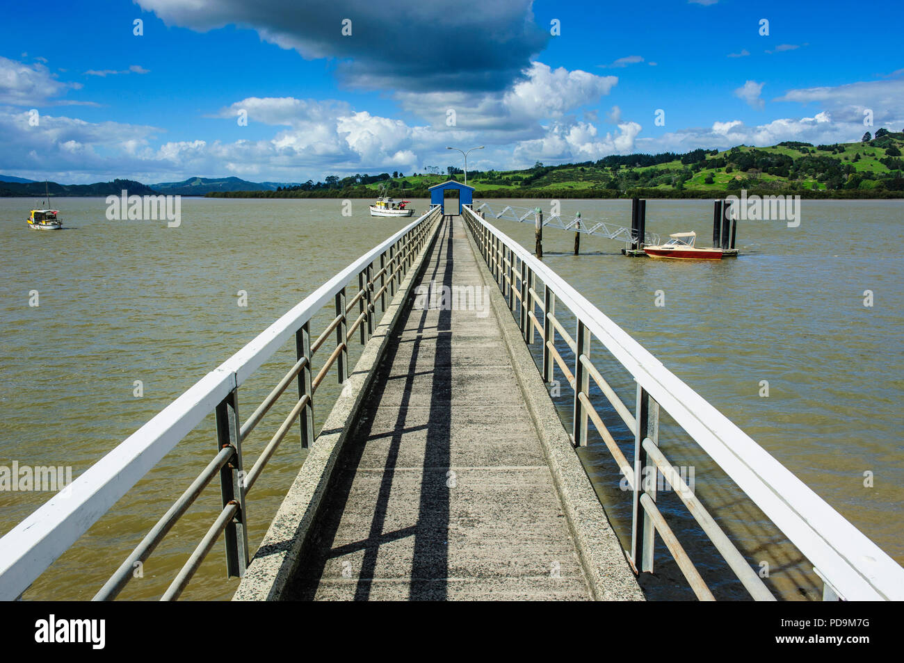 Pier in Kohukohu, Hokianga Harbour, Northland Westküste, North Island, Neuseeland Stockfoto