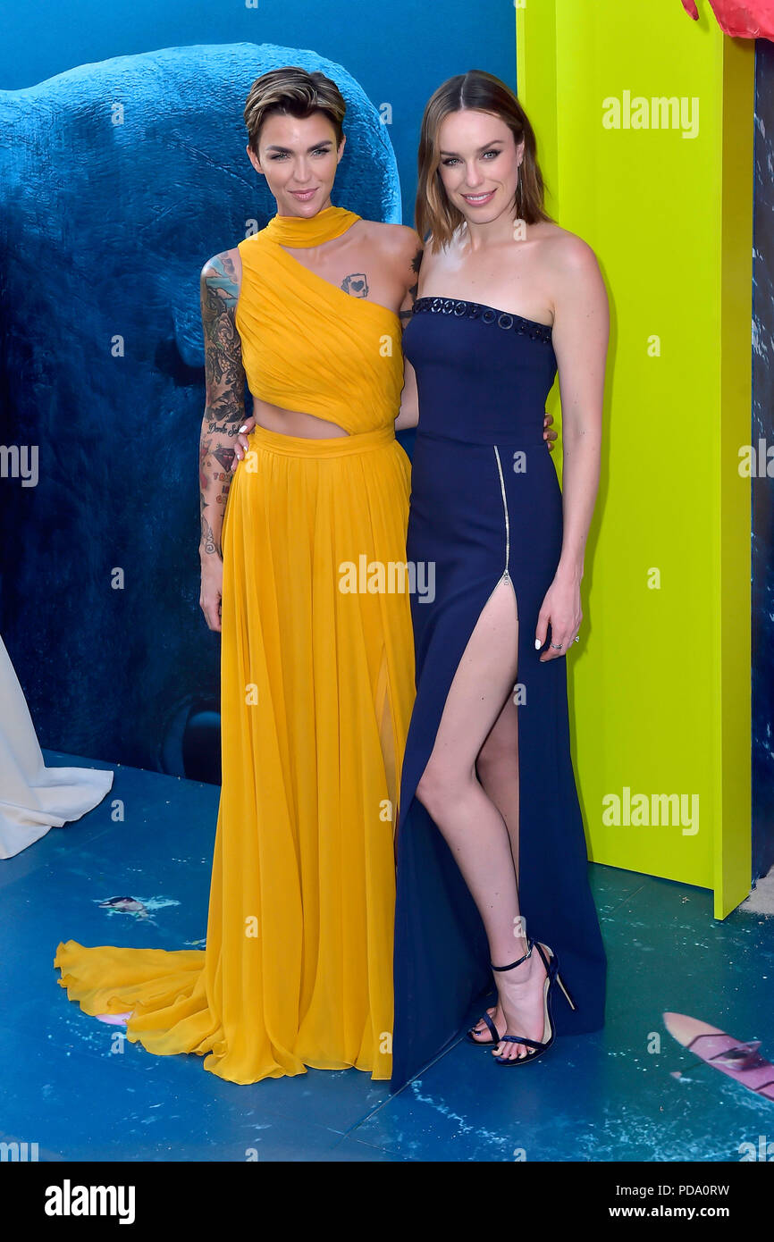 Ruby Rose und Jessica McNamee Teilnahme an "Meg" Premiere auf der TCL Chinese Theatre am 6. August 2018 in Los Angeles, Kalifornien. Stockfoto