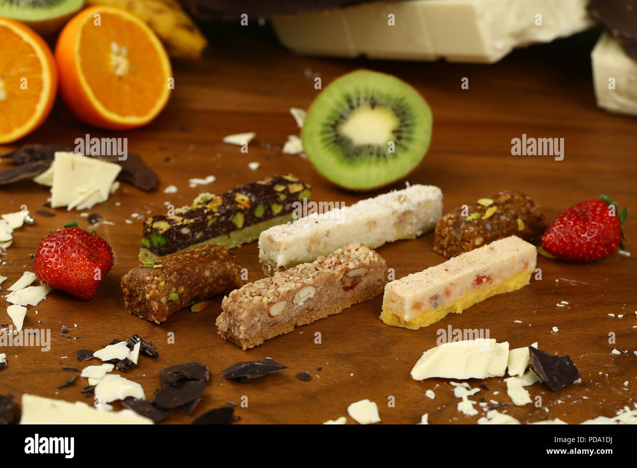 Schokolade, Pralinen und Trüffel von verschiedenen Arten Stockfoto