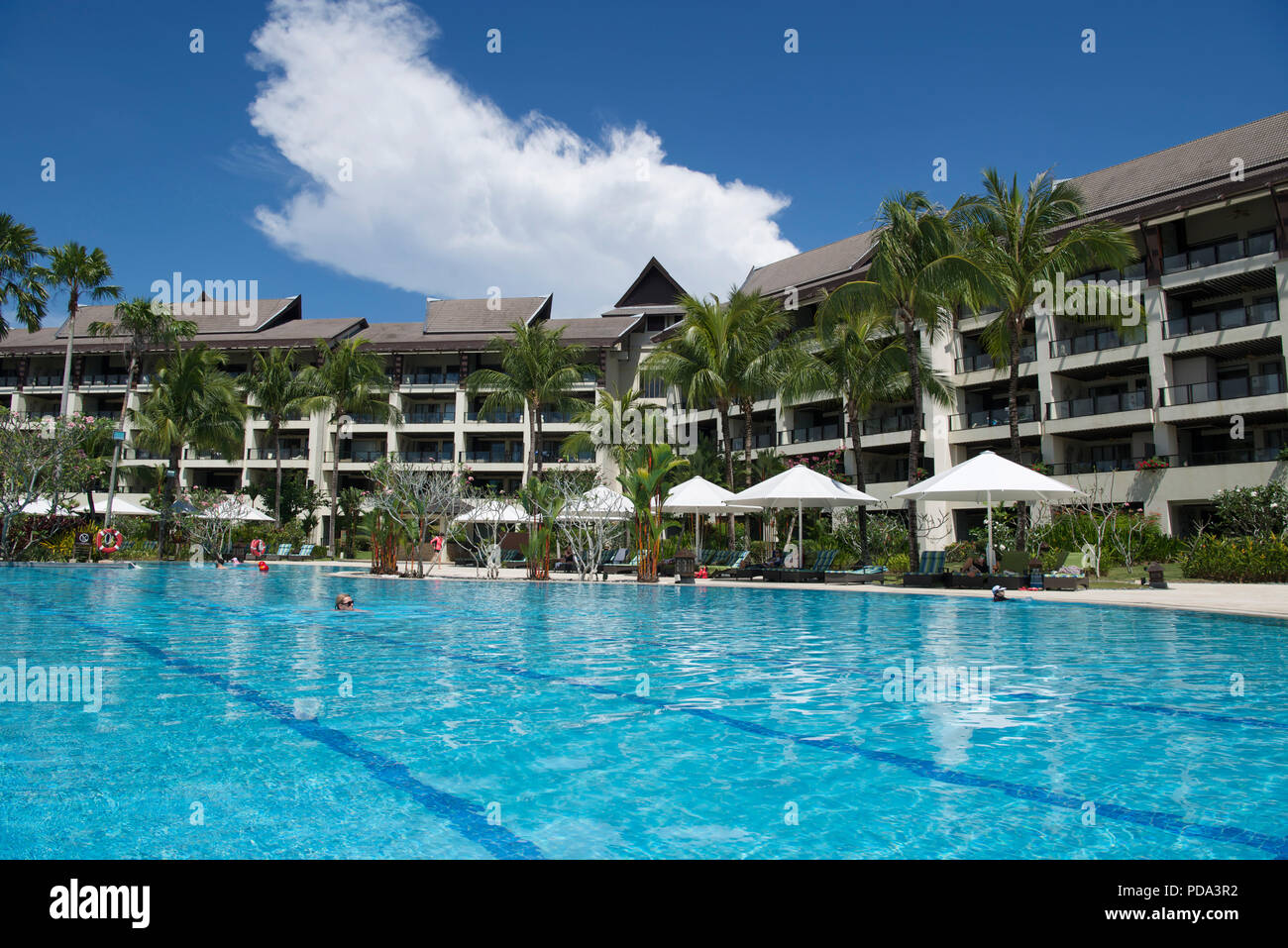 Schwimmbad Shangri-La Beach Resort Sabah Borneo Malaysia Föderation Stockfoto