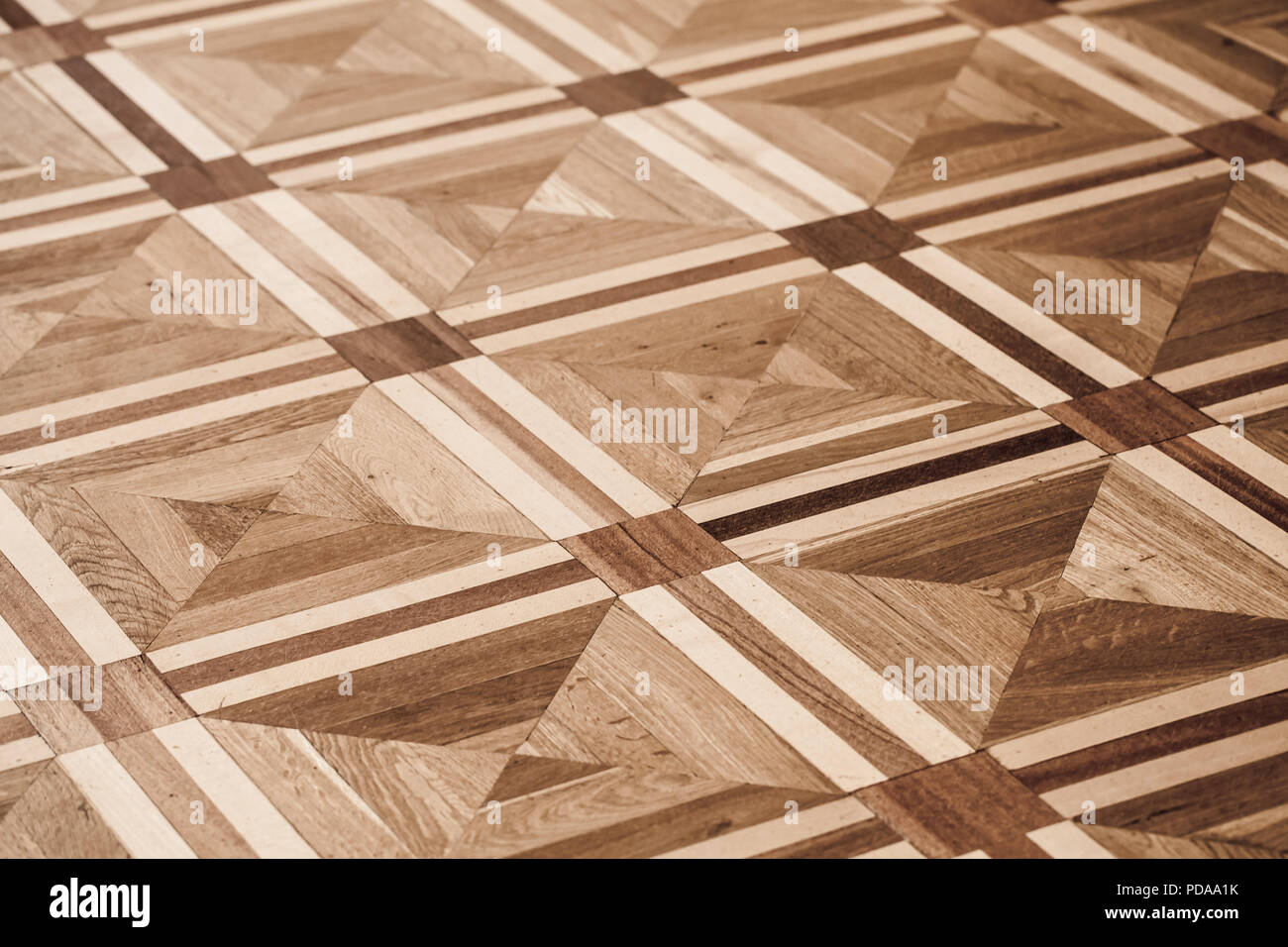 Klassische Parkett Design, geometrische Muster mit Dreiecken und Quadraten.  Hintergrund Foto Textur Stockfotografie - Alamy