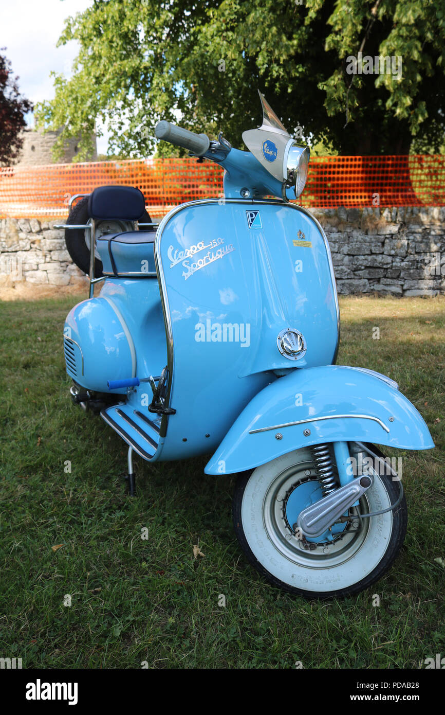 Vespa jahrgang -Fotos und -Bildmaterial in hoher Auflösung – Alamy