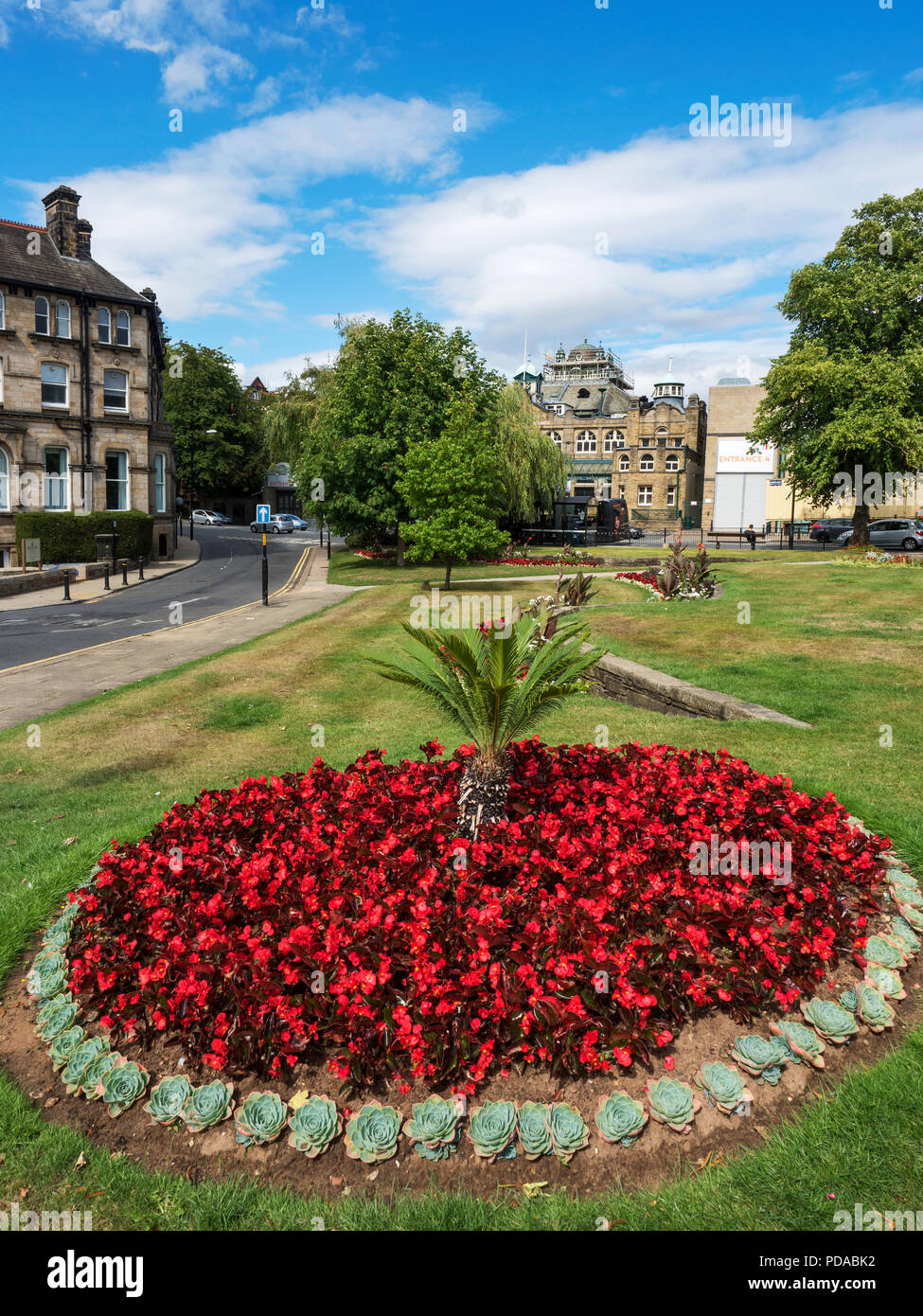 Die königliche Halle von Crescent Gardens im Sommer Harrogate, North Yorkshire England Stockfoto