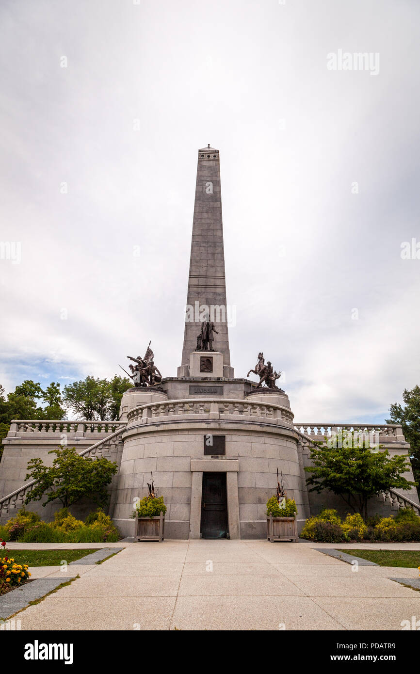 Obelisk von Präsident Abraham Lincoln's Grab in Springfield, Illinois. Stockfoto