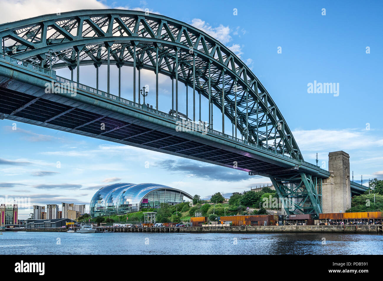 Tyne Bridge über den Fluss Tyne zwischen Gateshead und Newcastle Stockfoto