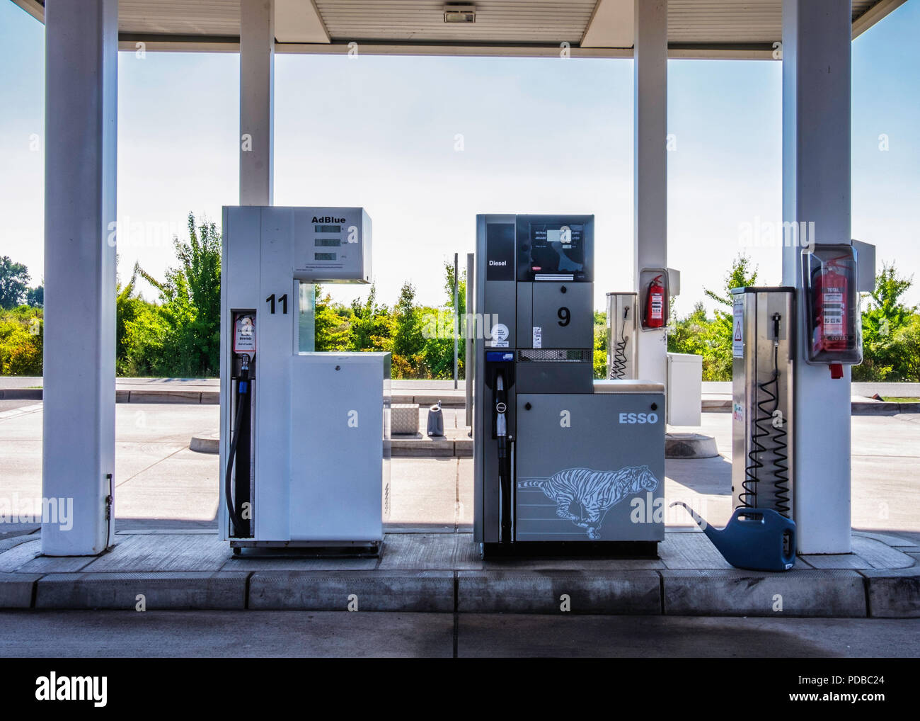 Esso Service Stockfotos Und Bilder Kaufen Alamy