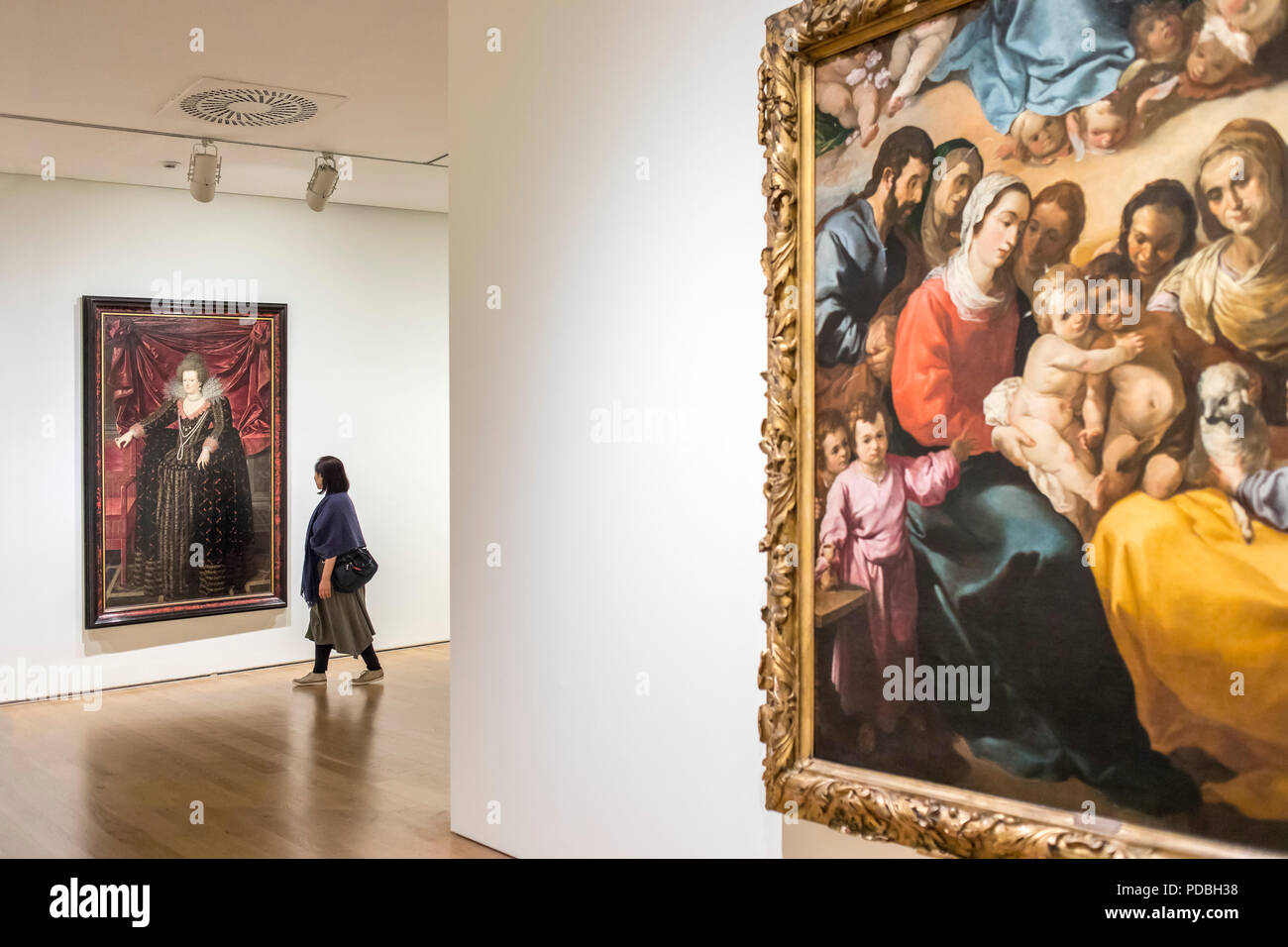 Auf der rechten Seite "Die heilige Familie" von Herrera der Ältere, Francisco de, links 'Maria de Medici" durch Pourbus der Jüngere, Frans. Museo de Bellas Artes oder fi Stockfoto