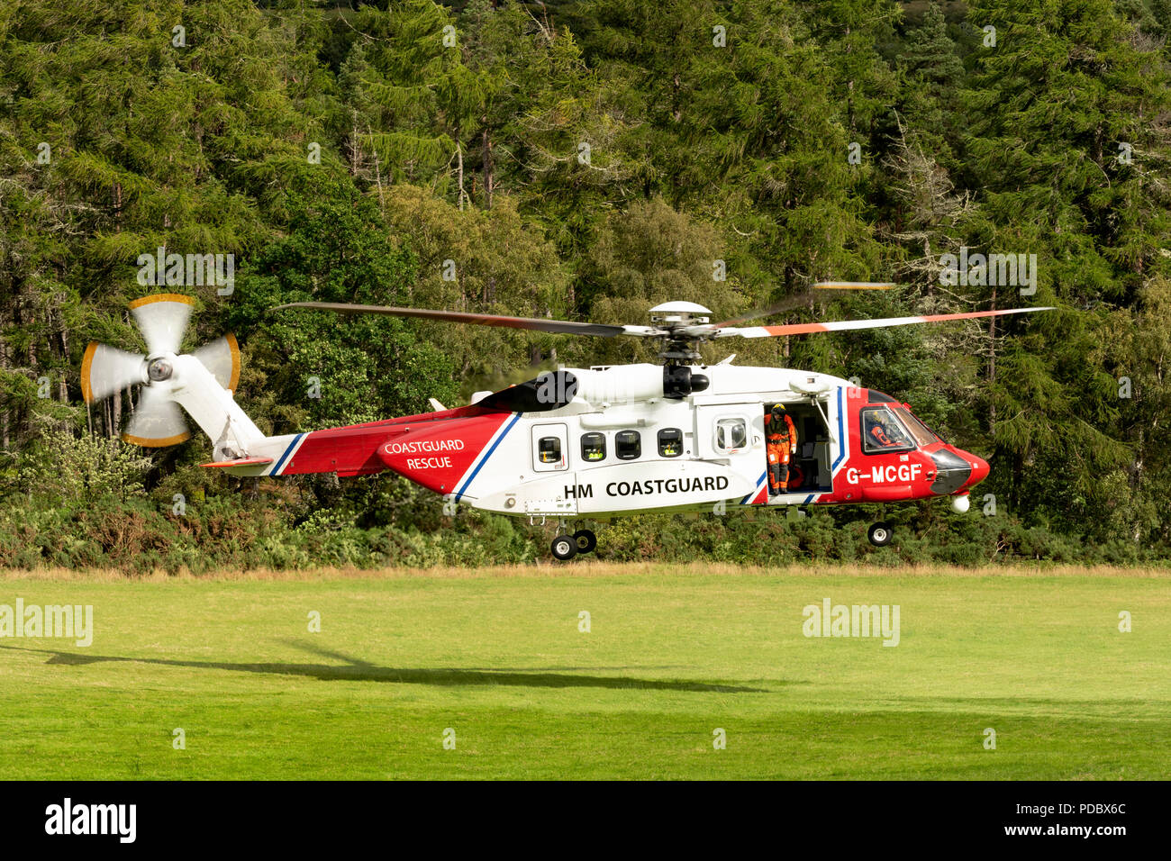 HM Küstenwache Hubschrauber fotografiert westlich von Inverness. Sikorsky S-92 Registrierung G-MCGF. Stockfoto