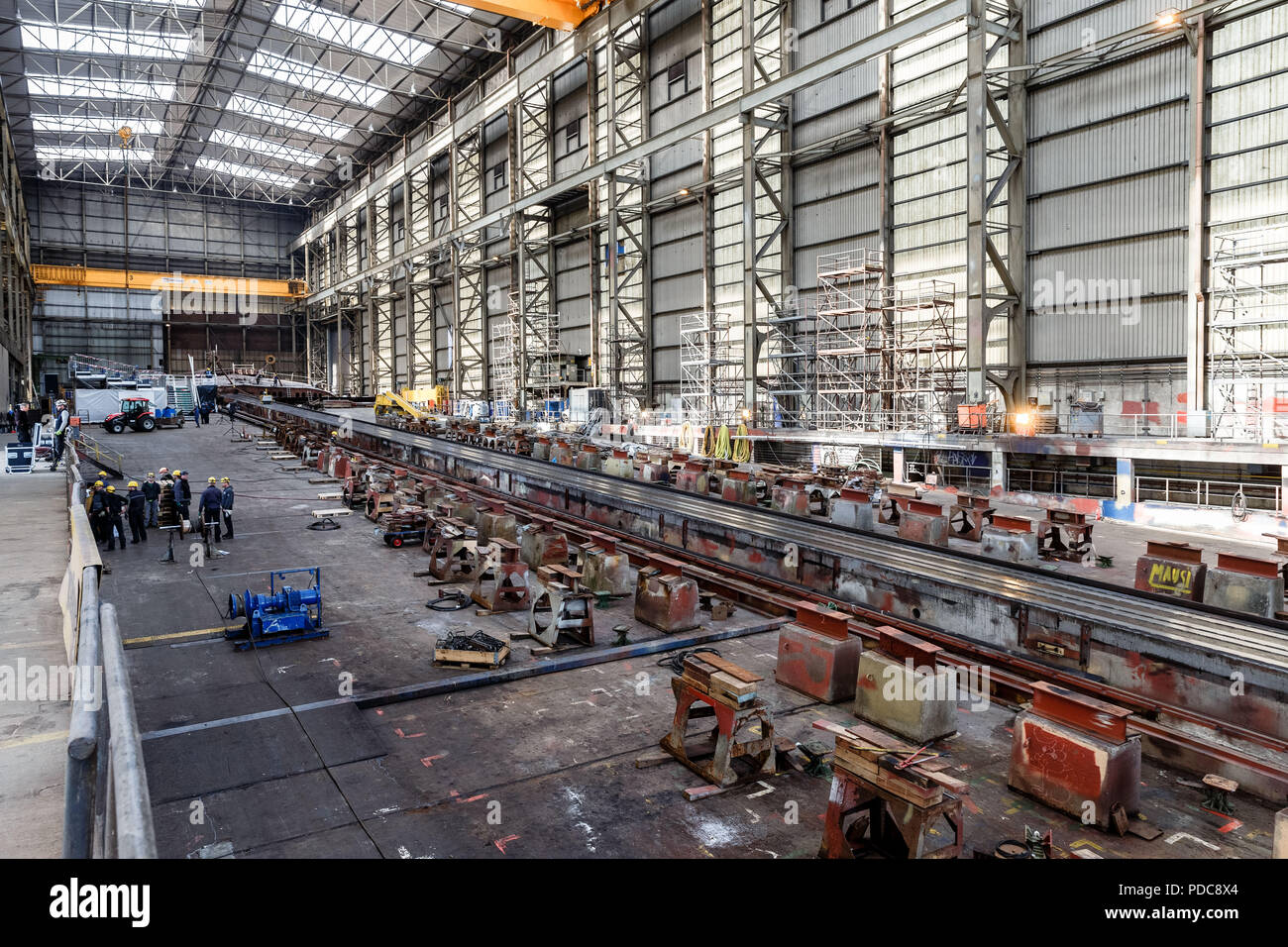 Flensburg, Deutschland. 03 Mai, 2018. Blick in das Dock Halle der FSG (Flensburger Schiffbau-Gesellschaft mbH & Co.KG). Quelle: Markus Scholz/dpa/Alamy leben Nachrichten Stockfoto