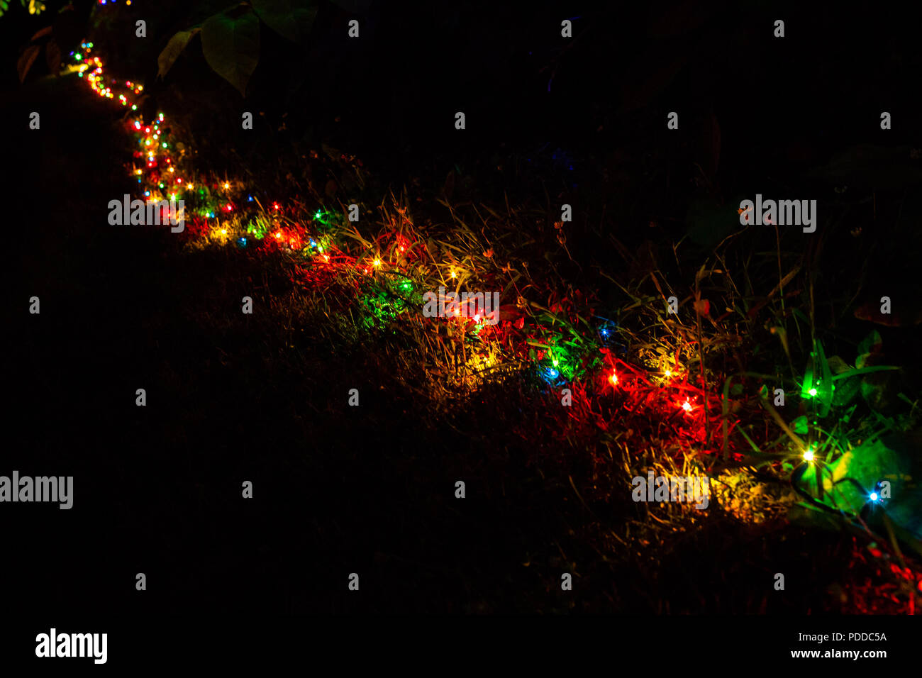 Außerhalb Farbe elektrische Lampen Boden Dekorationen hell und glänzend Stockfoto