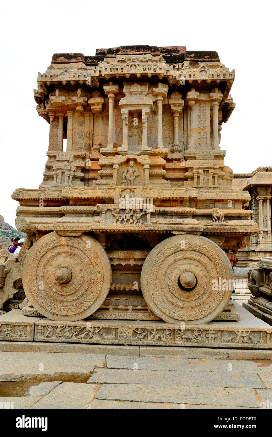 Schön geschnitzten Kampfwagen, gemacht von einem Stein, Vitthala-Tempel-Komplex, Hampi, Karnataka, Indien Stockfoto
