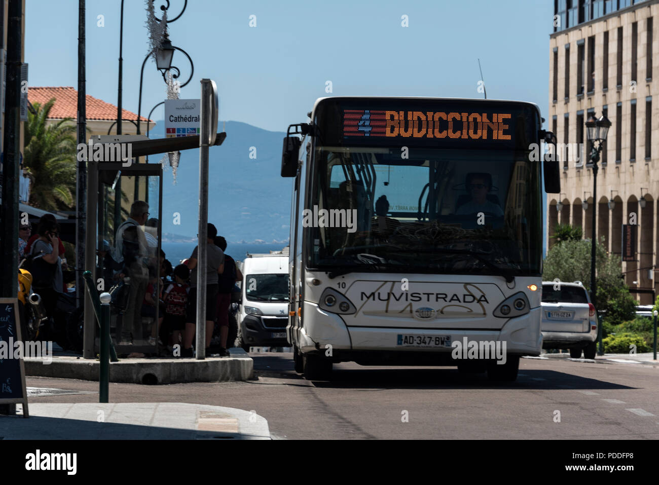 Eine lokale Pendlerpauschale bus service in Ajaccio auf Korsika, Frankreich Stockfoto