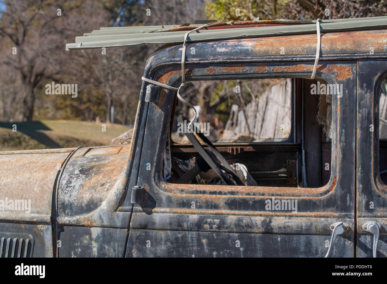 Die rosten Beifahrerseite eines 1931 Studebaker Rockne in der Stadt Hill End in der Region New South Wales, Australien Stockfoto