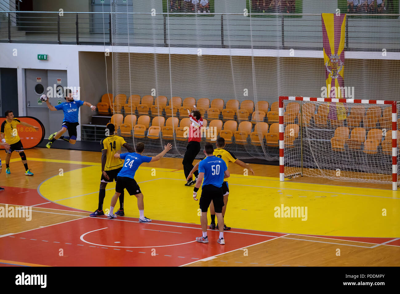 Hochschule Handball Spiel zwischen der Universität Bochum (Deutschland) und der Universität Aix-Marseille (Frankreich) während der 2018 europäischen Universitäten Spiele Stockfoto