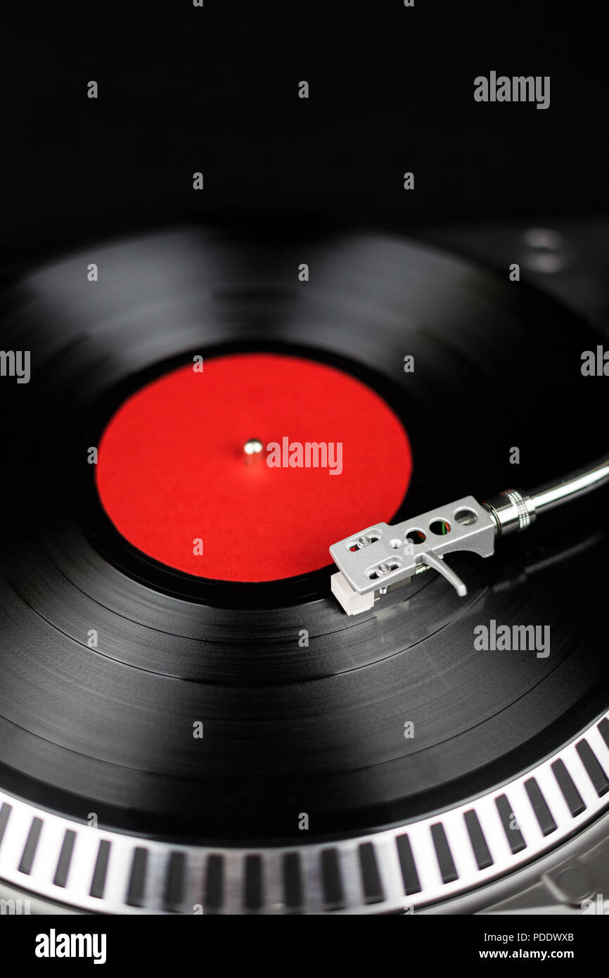Djs Plattenspieler Stockfotos Und Bilder Kaufen Alamy