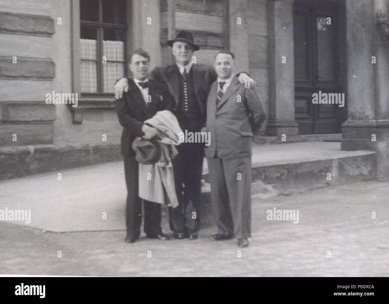 56 BASA-359 K -1-189-2-Bayreuth, August 1941, wenedikt Bobchevski, Max Lorenz, Dragan Kardjiev Stockfoto