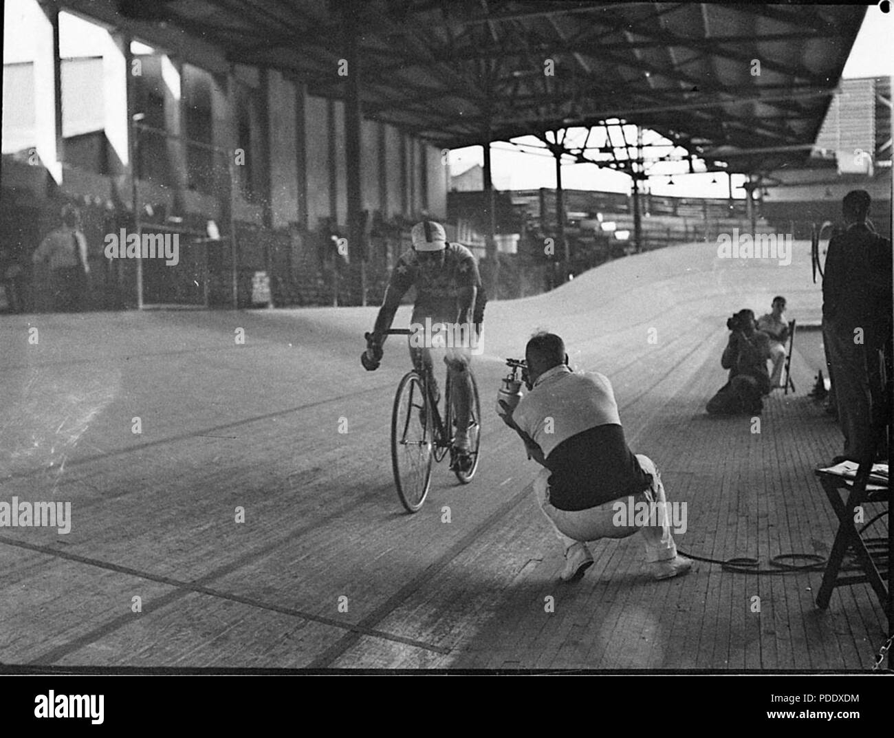 154 SLNSW 33722 Hubert unpaced Oppermans 24 Stunden Weltrekord ride Sports Arena für Bruce kleine Ltd übernommen Stockfoto