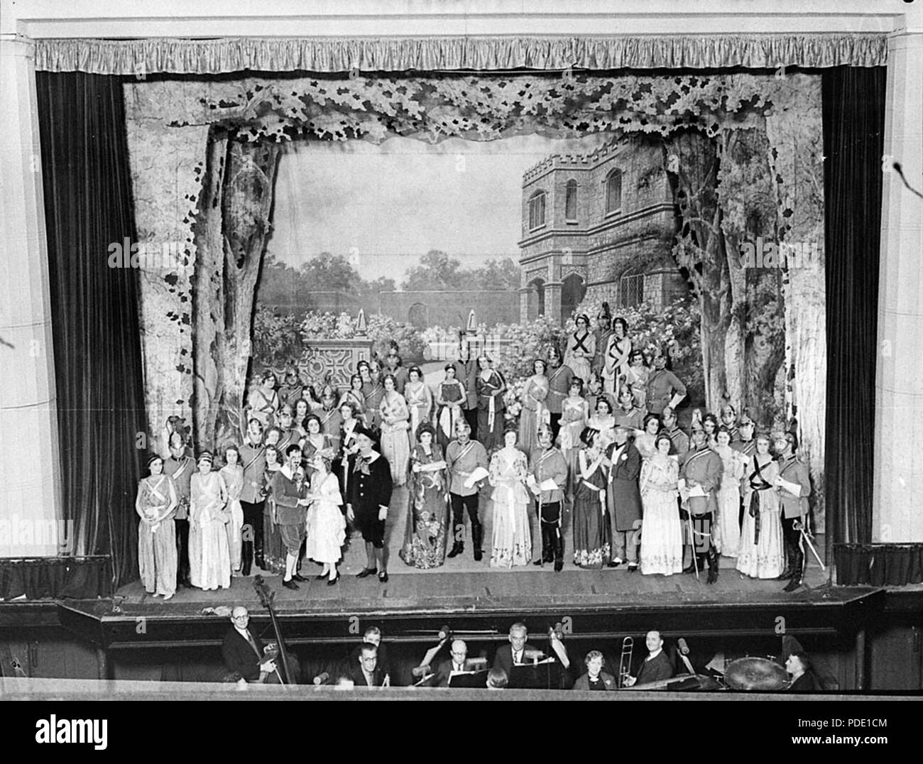 157 35521 SLNSW Gilbert Sullivan dramatische Gesellschaft Stockfoto