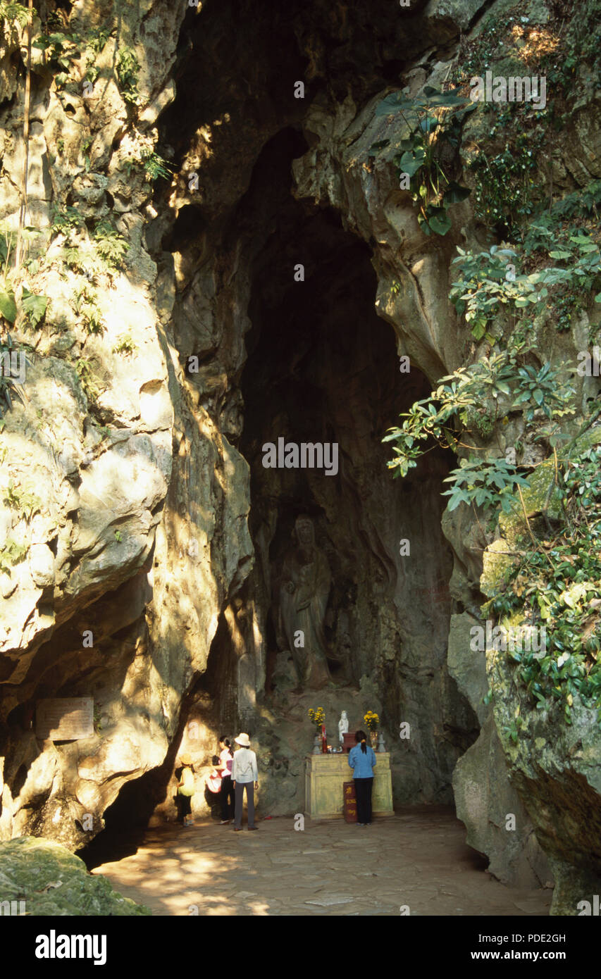 Buddhistische Höhle Schrein in den Marble Mountains an Thoy Sohn in der Nähe von Danang, Vietnam für redaktionelle NUR VERWENDEN Stockfoto