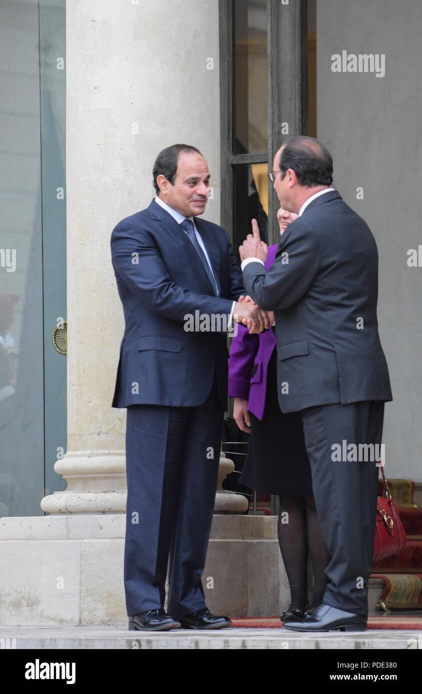 November 26, 2014 - Paris, Frankreich: Ägyptischen Präsidenten Abdel Fattah al-Sisi trifft sich mit französischen Präsidenten François Hollande im Elysee-palast. Die ägyptische Strongman ist bei seinem ersten Besuch in Europa seit seiner Juli Staatsstreich 2013 und der brutalen Unterdrückung, die mehr als tausend Demonstranten tot in Kairo. Le President egyptien Abdel Fattah al-Sissi en Visite officielle ein Paris. *** Frankreich/KEINE VERKÄUFE IN DEN FRANZÖSISCHEN MEDIEN *** Stockfoto