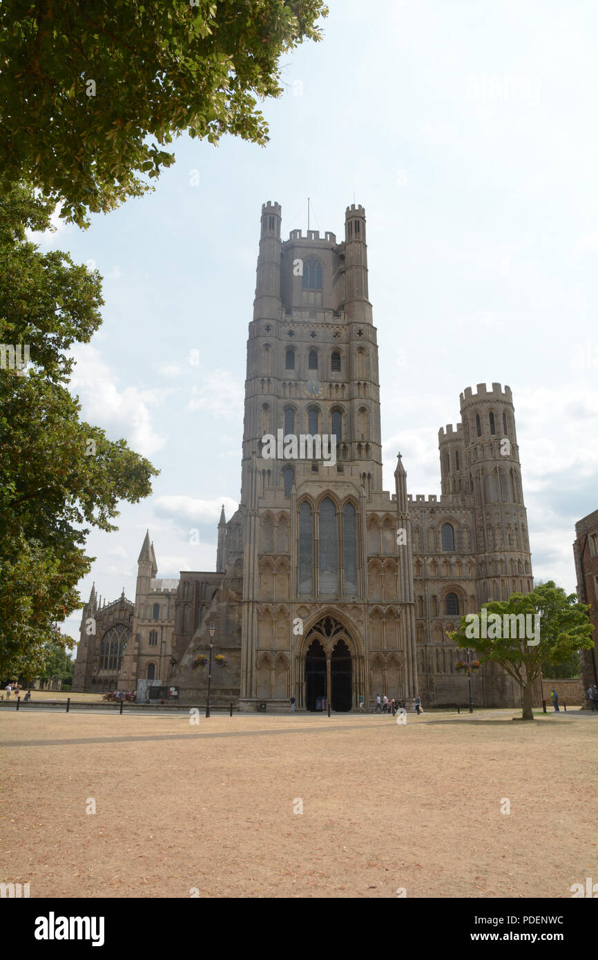 Ely Cathedral eine anglikanische Ort der Anbetung zuerst in 672 AD in Ely, Cambridgeshire, England gebaut Stockfoto